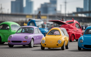 voitures-excentriques-formes-couleurs-vives